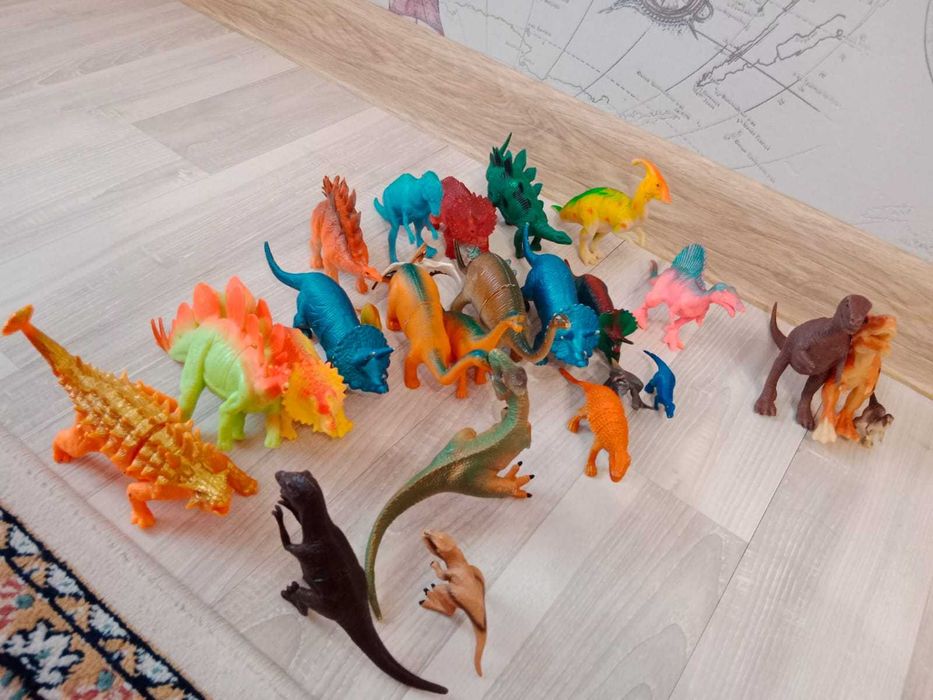 Игрушки динозавры, б/у
