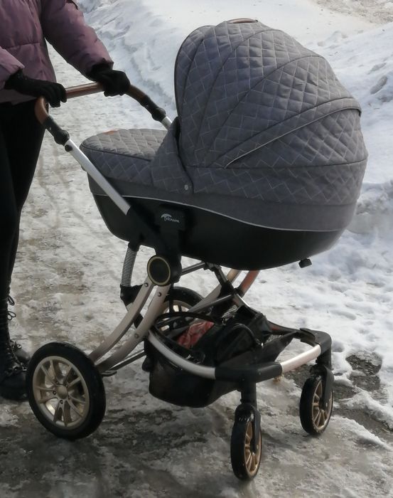 Продам коляску зима-лето