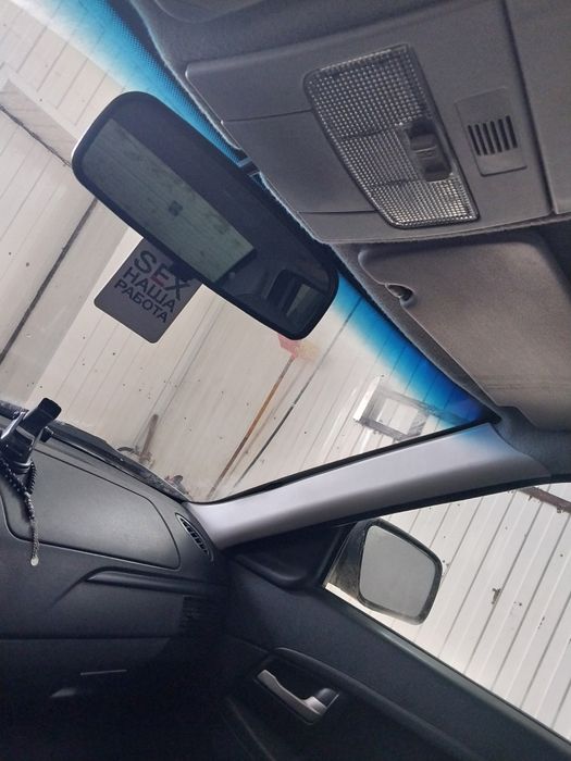 Машина  приора 15 года