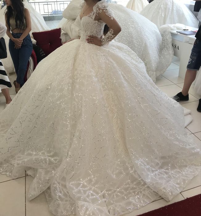 Rochie de nunta purtata o singura data