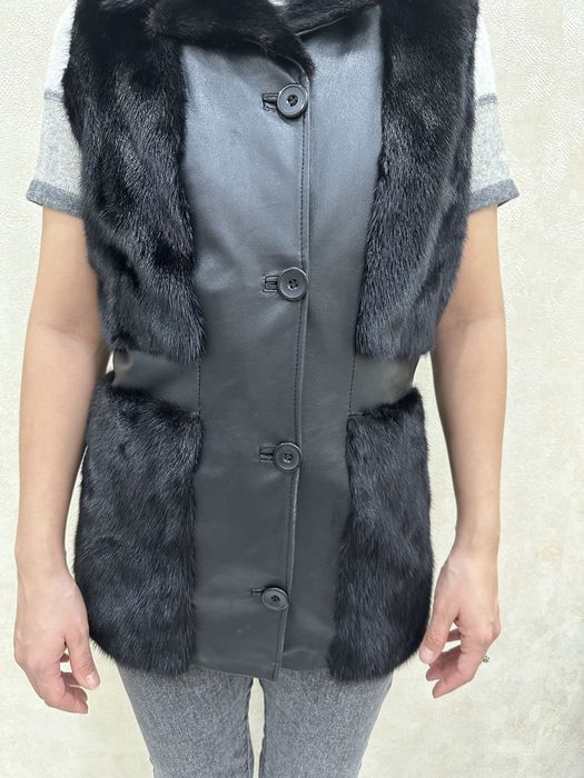 Кожанка-жилет