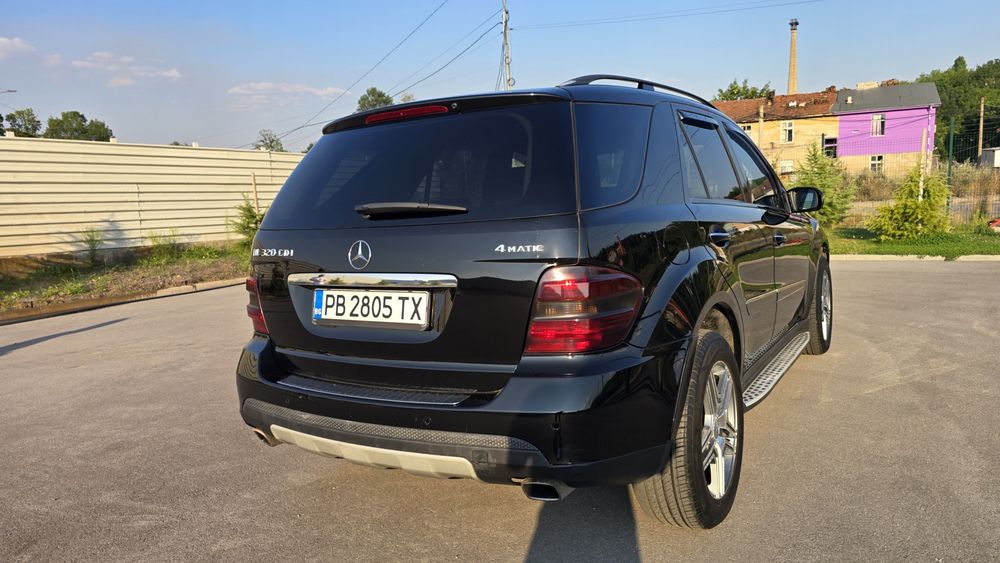 Mercedes-Benz ML 320 Sport Black