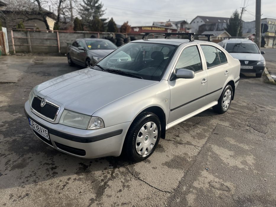 Vand octavia Tour 10/2005 Pret FIX