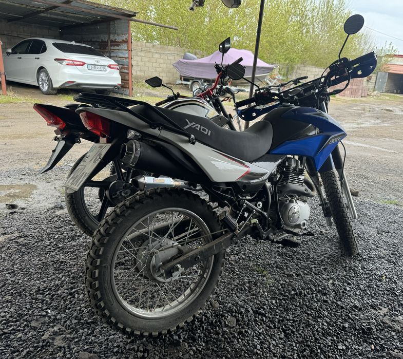 Продам мотоцикл эндуро 250 кубов