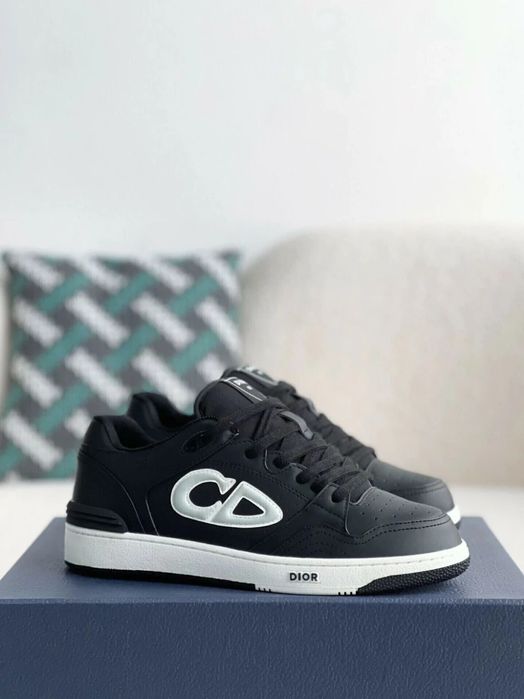 CD B57 / Light Grey / Black / Grey