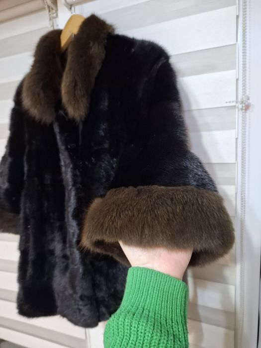 Продам шубу  норковую  б/у