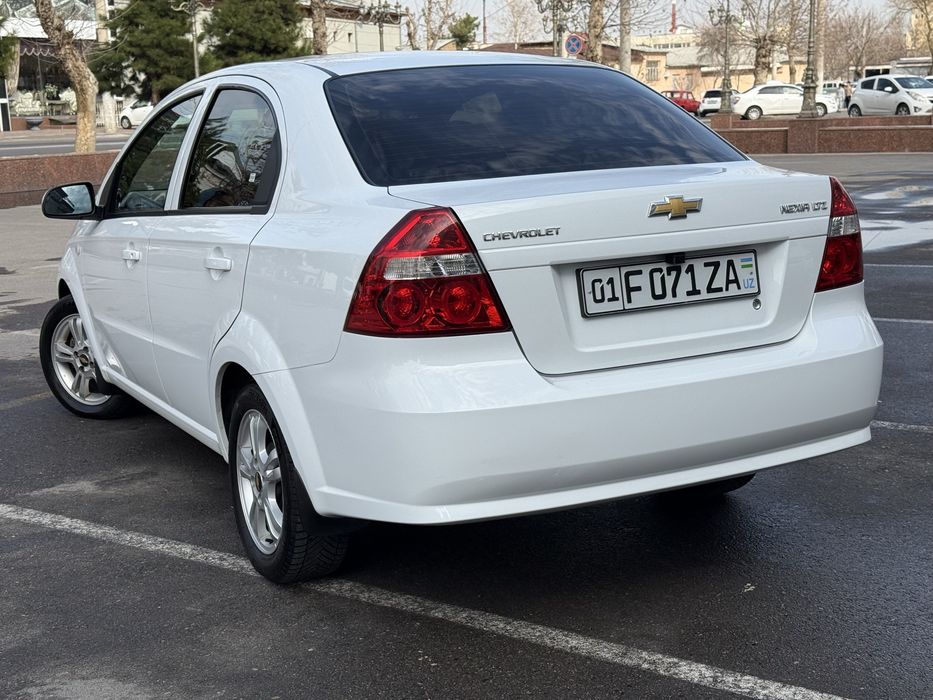 Chevrolet Nexia 3 bejiviy salon