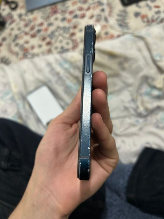 iPhone 13 в средном состояние
