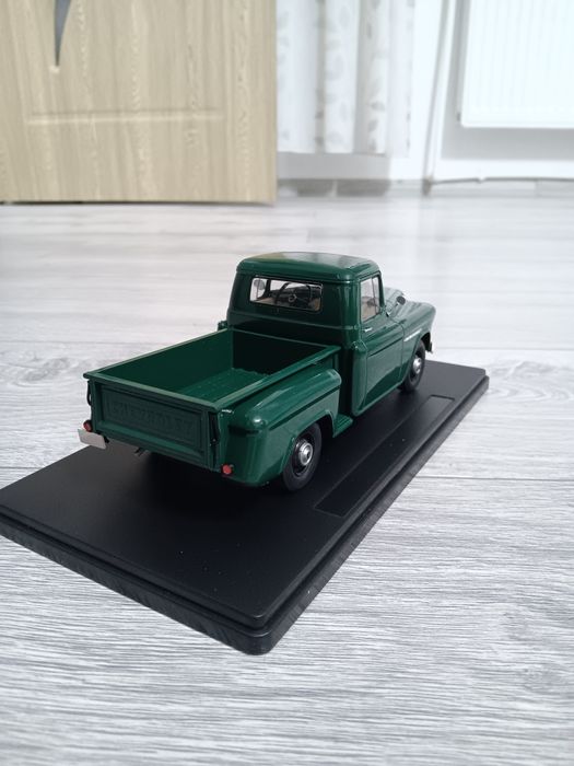 Macheta Chevrolet 3100  1 24