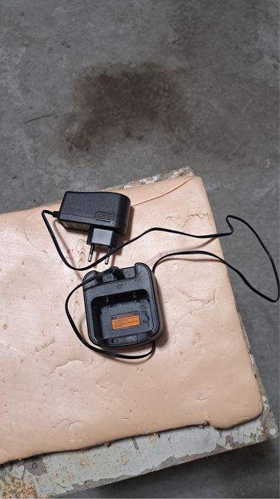 Продается б/у рации 4 шт!Срочно!