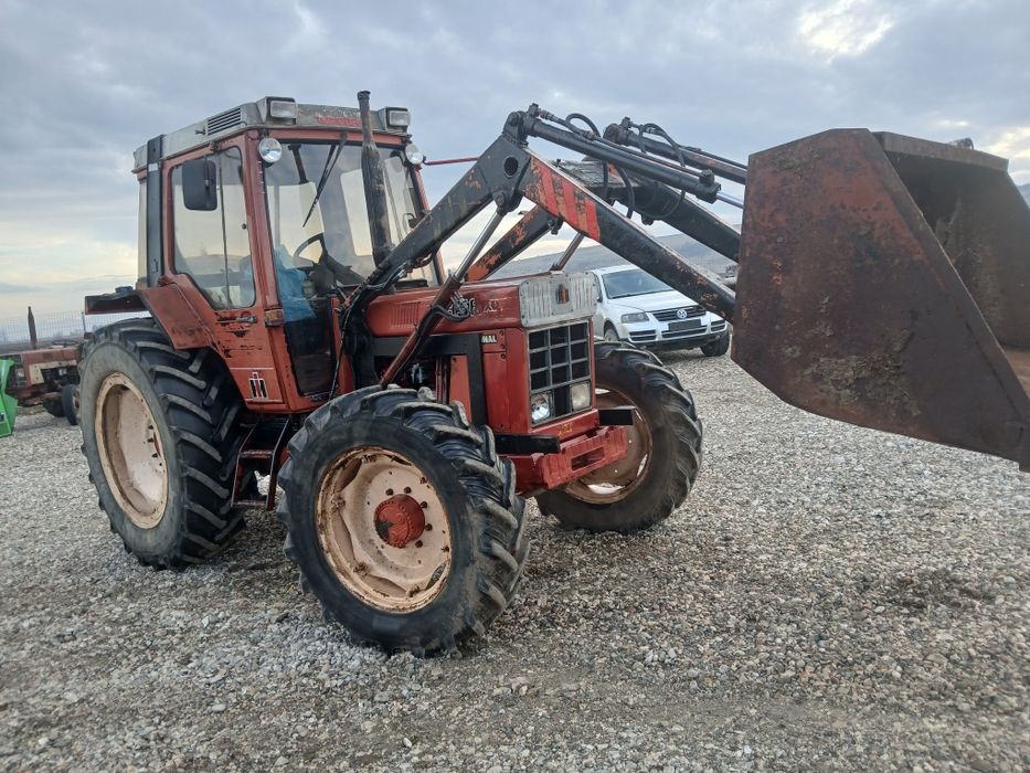 Tractor international 856 XL  4X4