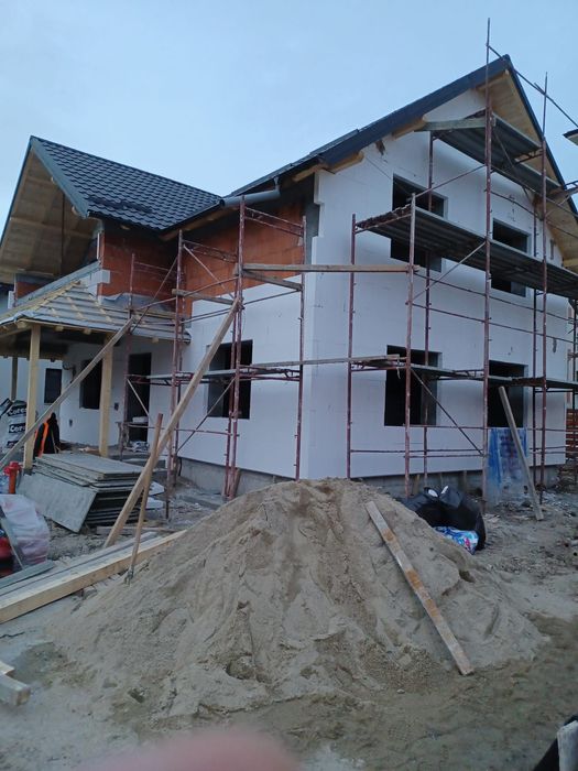 Case la rosu ,lucrării de structura