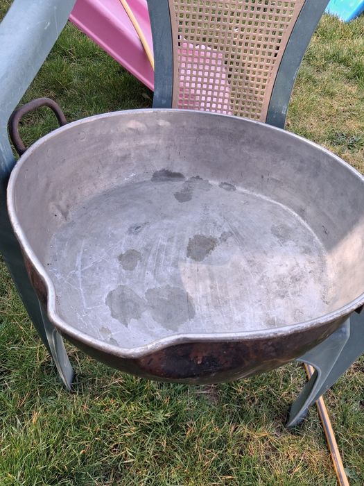 Медна тава за лютеница калайдисана