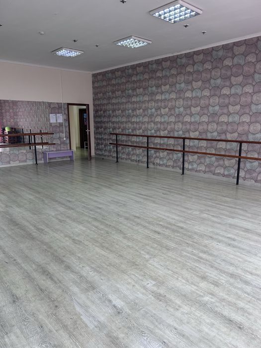 Сдам  часы в танцевальной студии