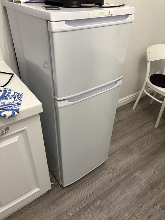 Продам холодильник Бирюса