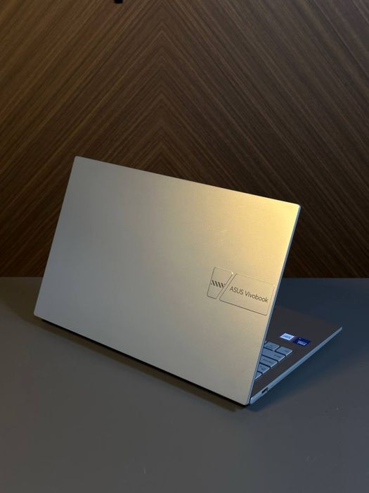 Kuchli Noutbuk Asus Vivobook