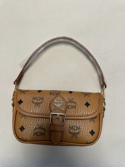 чанта- чисто нова