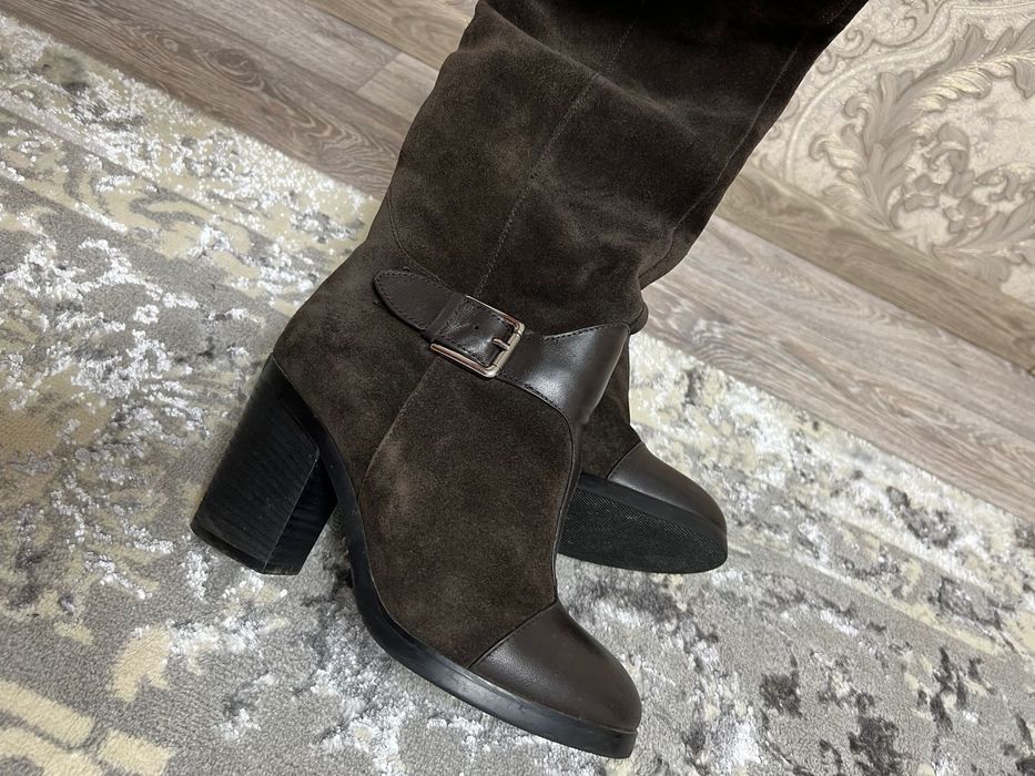 Продам зимние натуральные сапоги