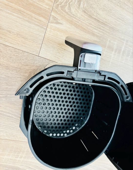 Friteuza cu aer cald