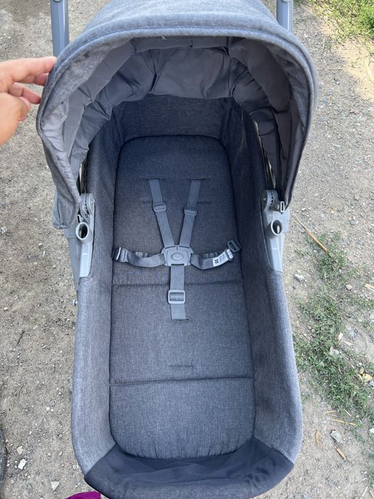 Продам коляску 4000 тг