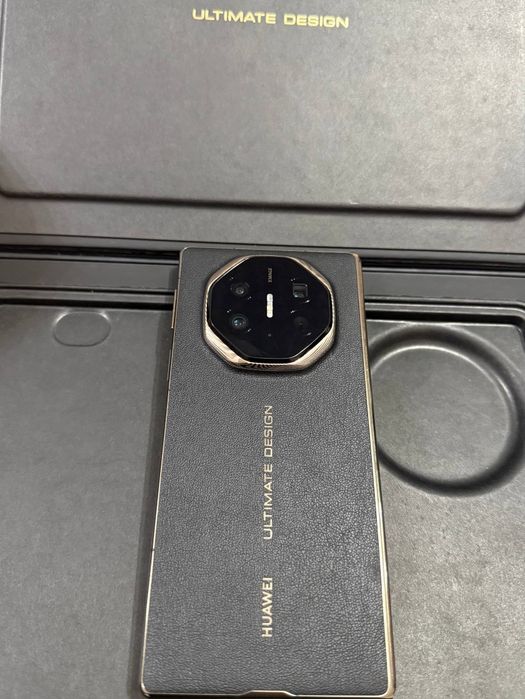 Продавам Huawei Mate XT 1tb Едиствен в България !