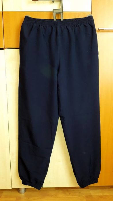 Ținută sport geaca și pantalon