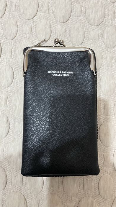 Продам клатч в новом сотоянии