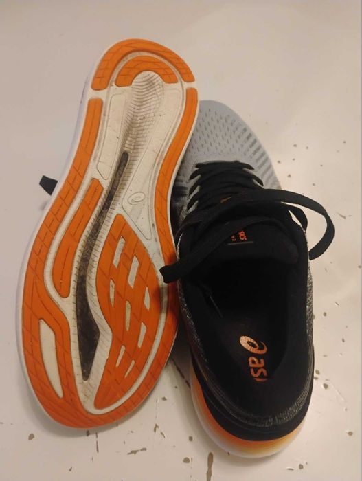 Мъжки Маратонки ASICS GLIDERIDE 
Мъжки Маратонки ASICS GLIDERIDE MAX 2