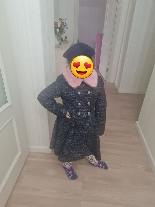 Продам куртки, парки и пальто для девочки