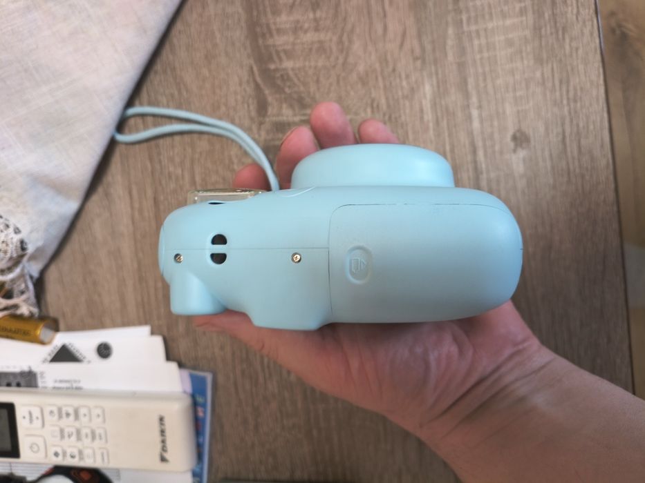 Instax mini 11 камера за моментни снимки