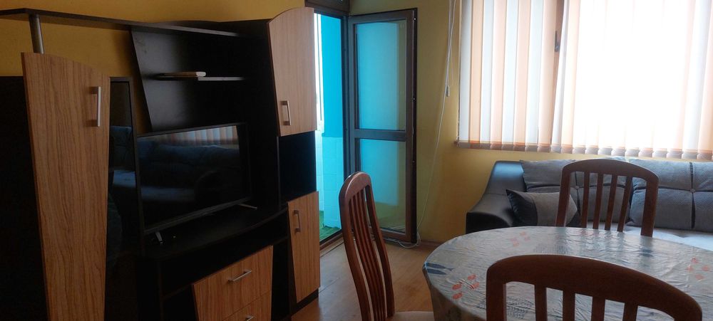 Дава се под наем Двустаен апартамент в Бургас, Лазур - 60 кв.м за 459 € - Снимка #2