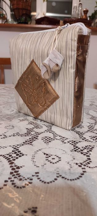 Несесери и ранички