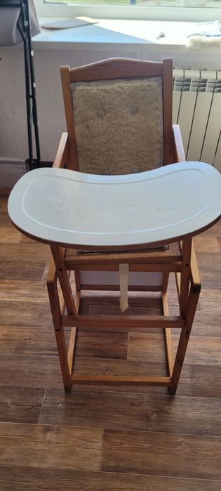 Продам детский стульчик и столик
