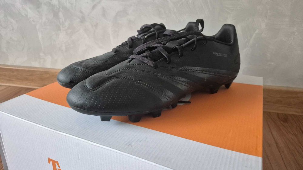 Футболни обувки бутонки Adidas Predator 46 номер