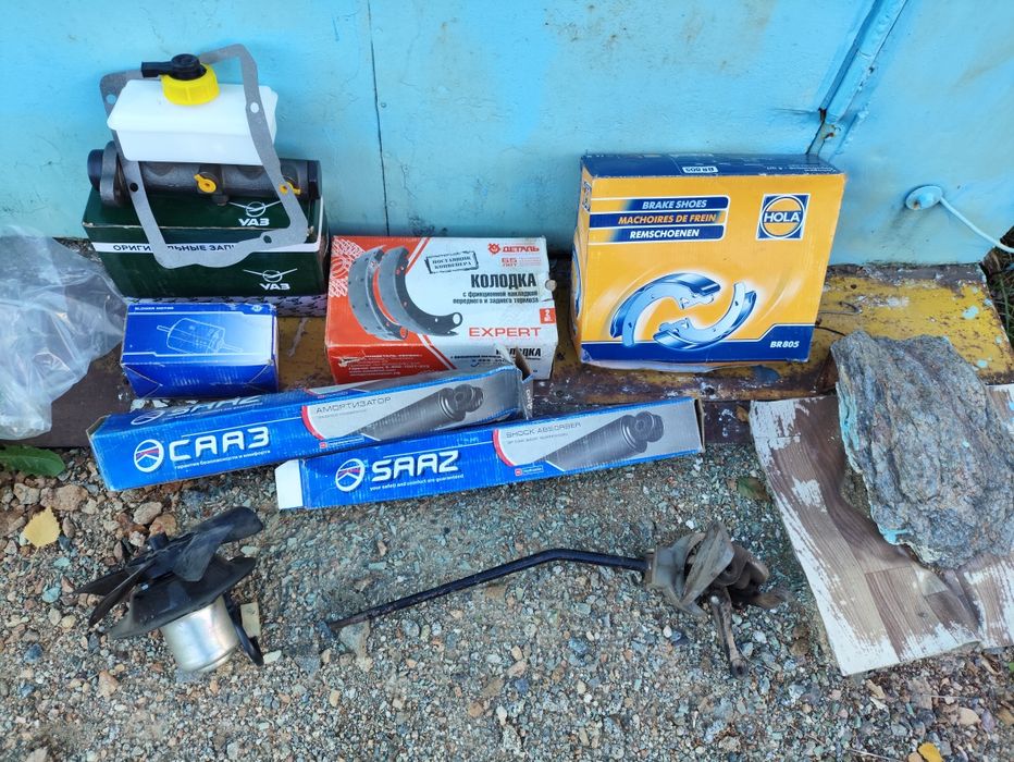 Запчасти УАЗ продам