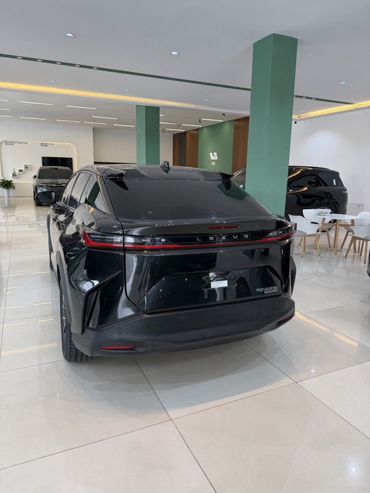 Lexus rz450E 2025 модель