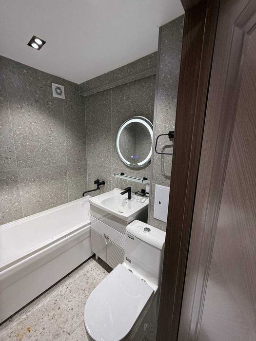 Центр, Новомосковская, 2/1/5, 50 м², Укомплектована, Кирпич