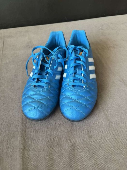 Adidas футболни обувки (стоножки)