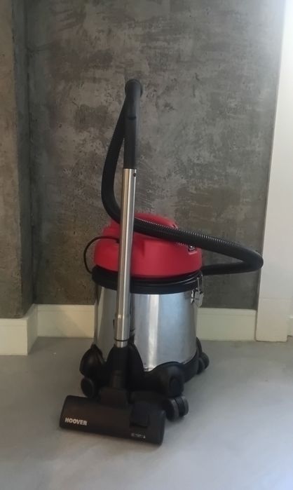 Aspirator Hoover model TWDH1400 011 putin utilizat