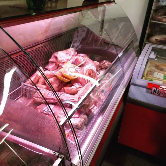 Стекла на холодильные витрины.