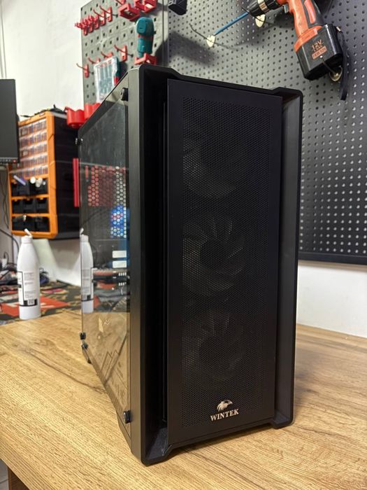Корпус для компьютера Wintek 4х Кулерный