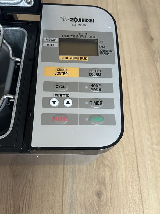 Пекарна за хляб Zojirushi bb-pac20