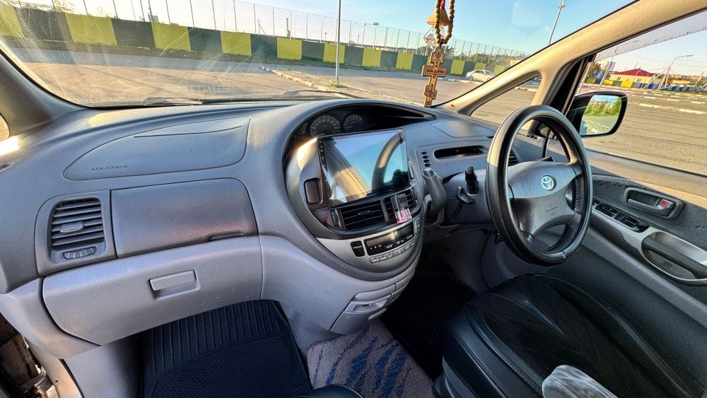 Продам Toyota Estima 2001