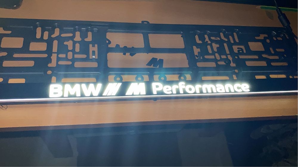 Лед рамка на БМВ