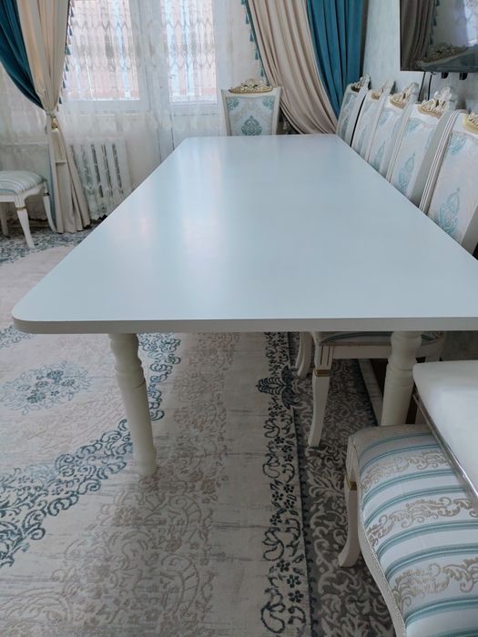 Стол и стулясымен сатылады