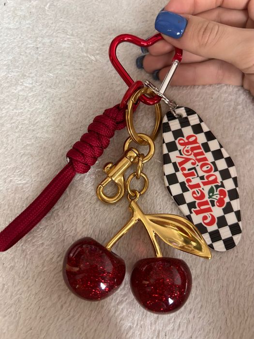 Ключодържател/Аксесоар за чанта черешки Coach и други