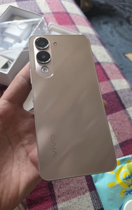 Vivo Y04 256 GB (Идеальный, Гарантия 10 месяцев, Коробка)