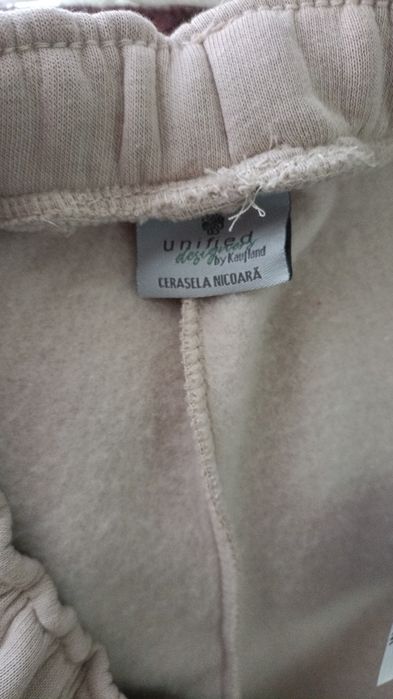 Vind pantalon trening  gros Cerasela Nicoara Nou mărimea M Pret Afisat