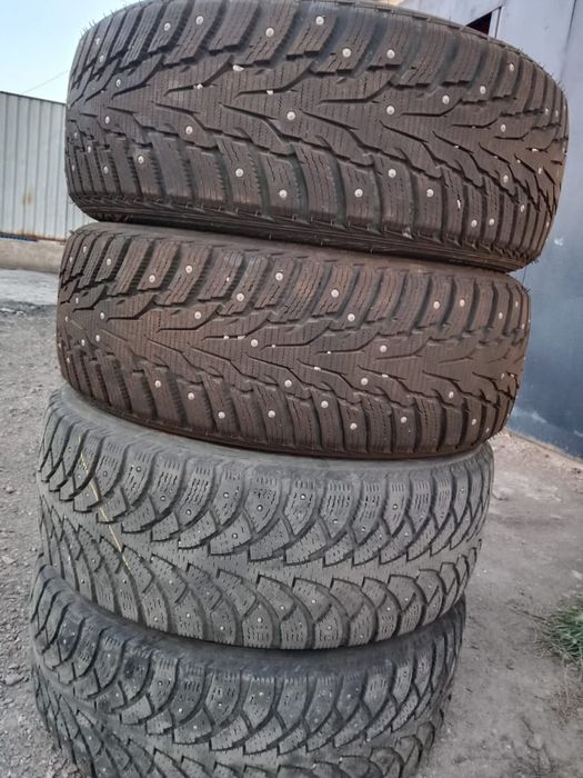 Зимние шины продам