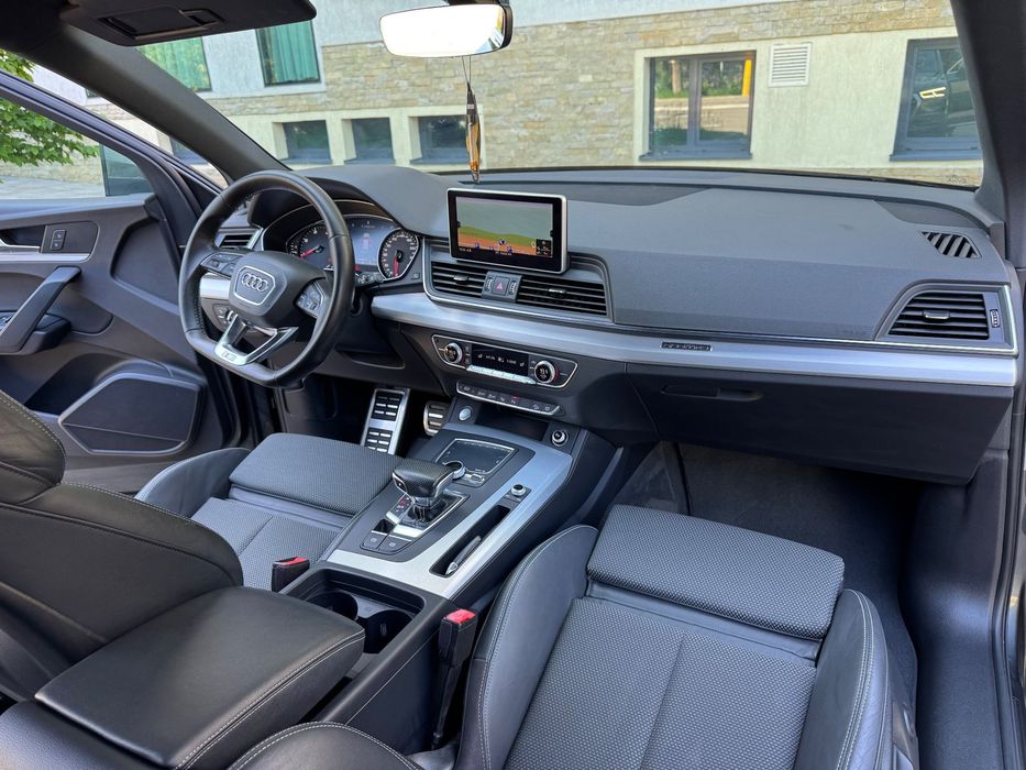 Audi Q5 Model S-line Int+EXT/2.0d 190cp Euro6/Camere 360/